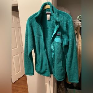 Womens patagonia zip up fleece jacket. Only worn a few times, good as new!